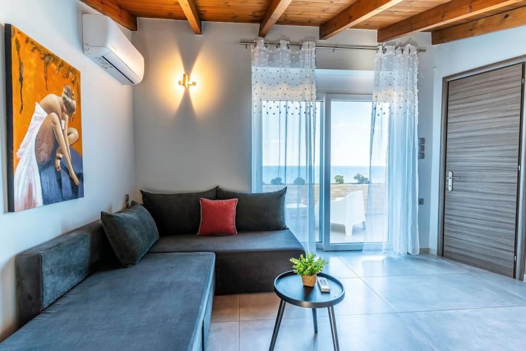 Zefyros Suite , Seafront Retreat ! Pánormos المظهر الخارجي الصورة