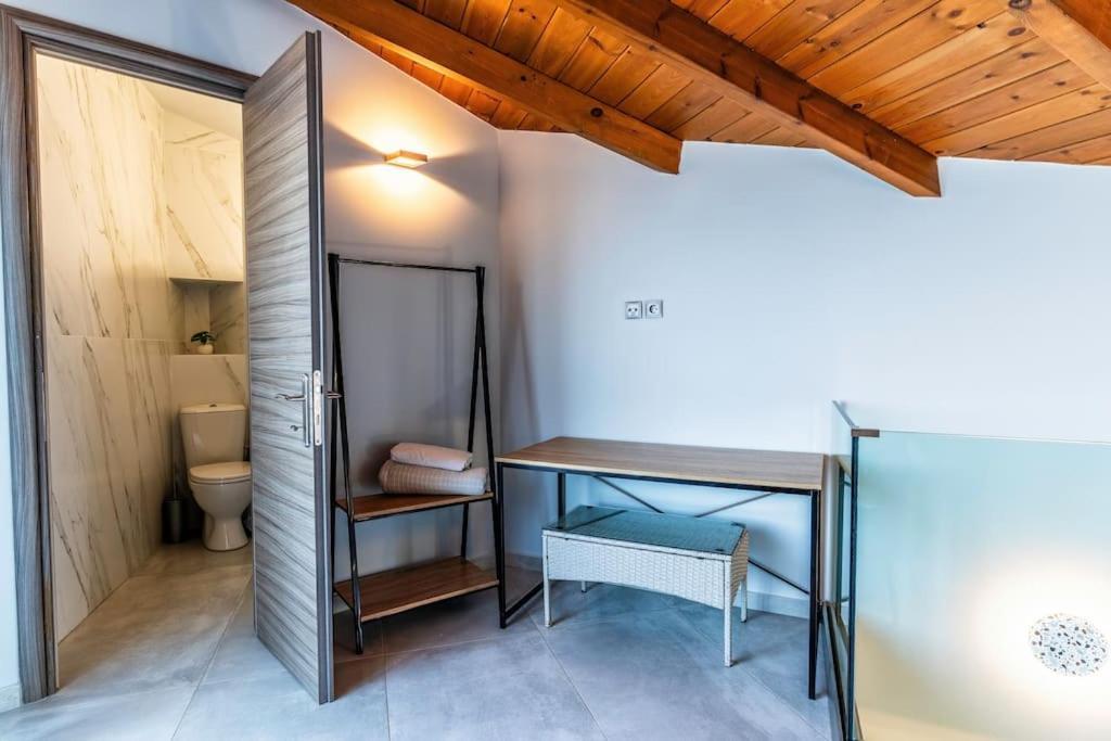 Zefyros Suite , Seafront Retreat ! Pánormos المظهر الخارجي الصورة