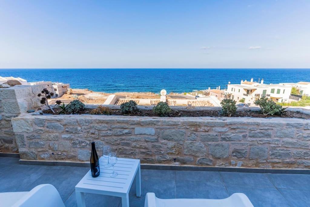 Zefyros Suite , Seafront Retreat ! Pánormos المظهر الخارجي الصورة