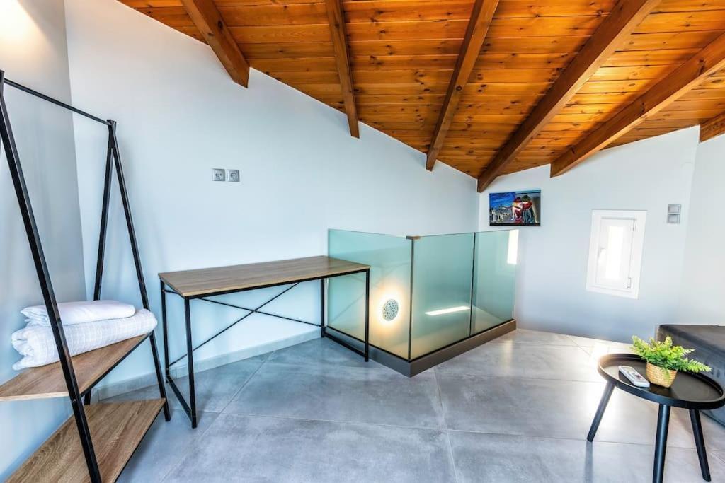 Zefyros Suite , Seafront Retreat ! Pánormos المظهر الخارجي الصورة