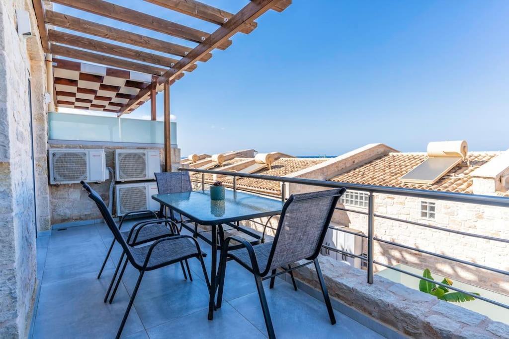 Zefyros Suite , Seafront Retreat ! Pánormos المظهر الخارجي الصورة