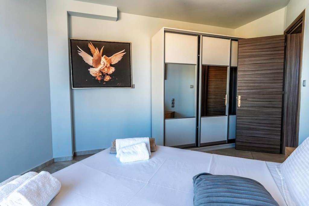 Zefyros Suite , Seafront Retreat ! Pánormos المظهر الخارجي الصورة