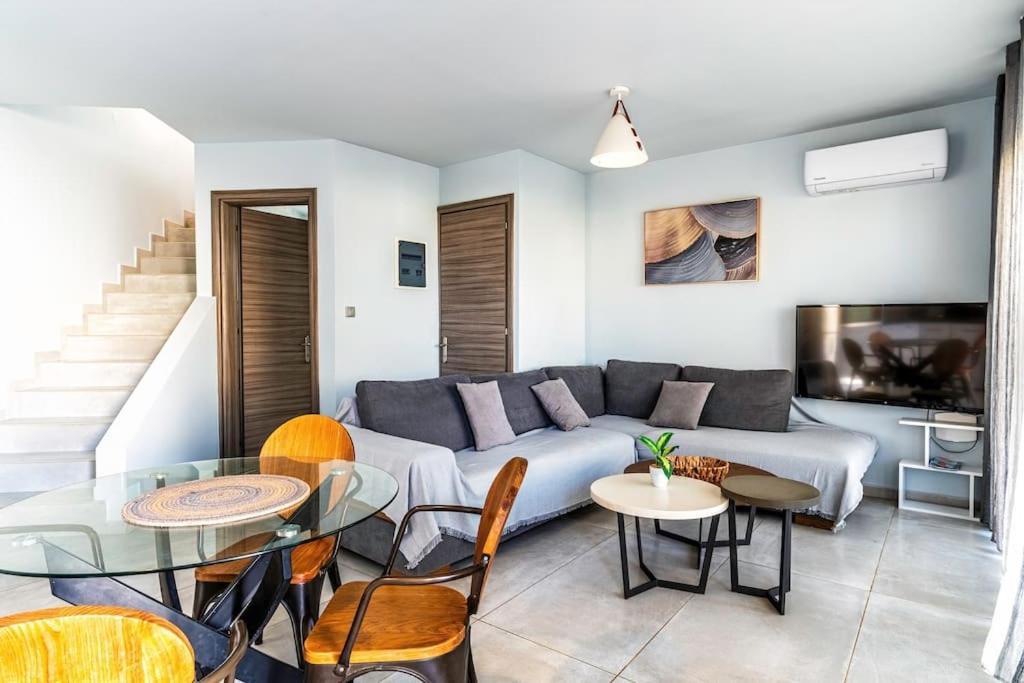 Zefyros Suite , Seafront Retreat ! Pánormos المظهر الخارجي الصورة