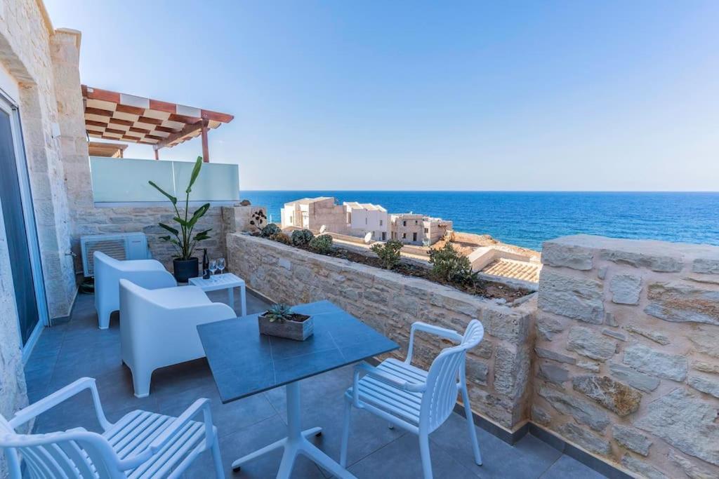 Zefyros Suite , Seafront Retreat ! Pánormos المظهر الخارجي الصورة